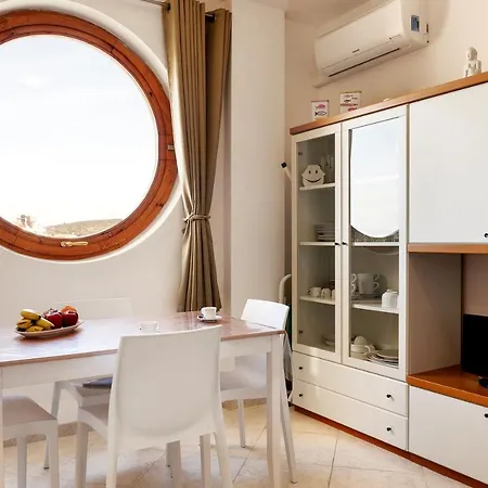 Vacation Apartment *